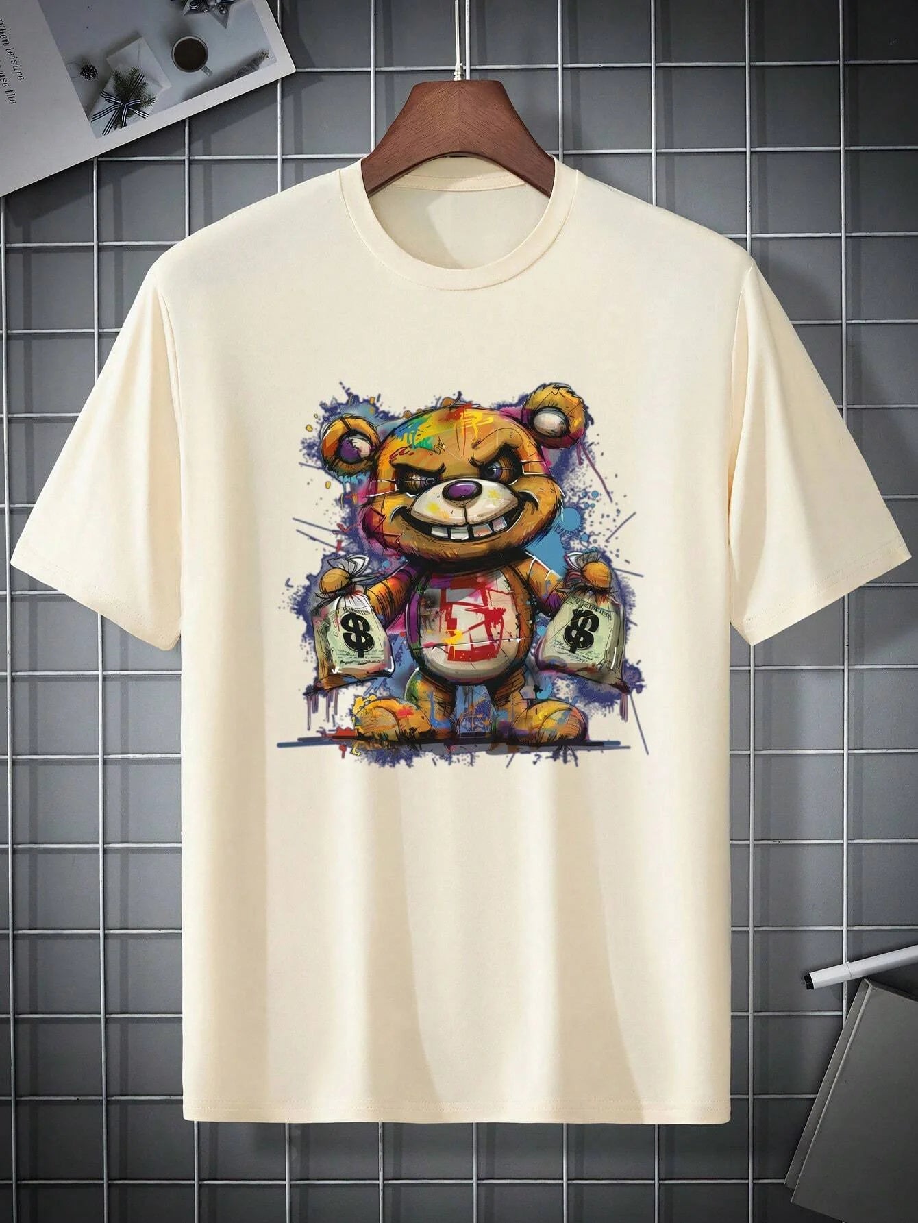 Camisa st/ Urso colorido com Dinheiro